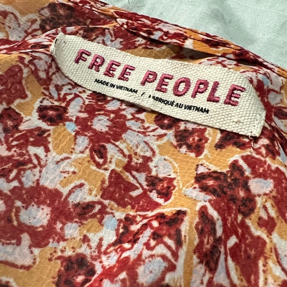 Free People Sheer Floral Long Sleeve Jacket with tie front in Red. One Size. - Picture 4 of 4